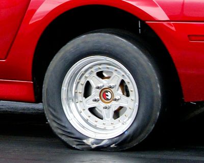 this is why you need screws in the wheels lips!